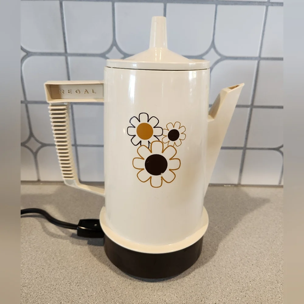 Regal | Kitchen | Vintage 97s Regal Poly Perk Daisy Coffee Pot Electric  Percolator 48 Cups | Poshmark